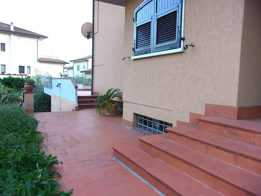 Immagine 62 di Villa in vendita  a Carrara