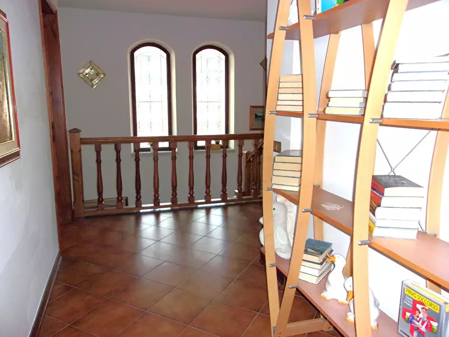 Immagine 32 di Villa in vendita  a Carrara