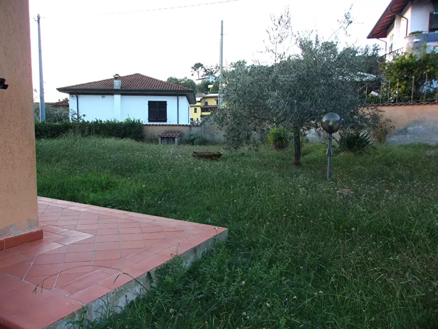 Immagine 52 di Villa in vendita  a Carrara