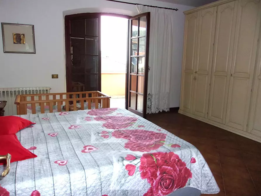 Immagine 26 di Villa in vendita  a Carrara