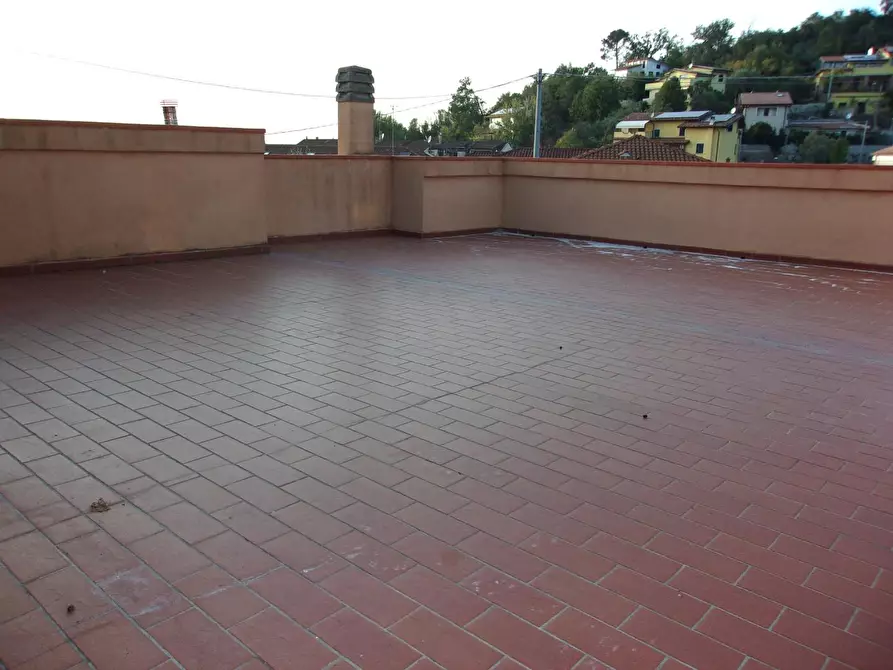 Immagine 21 di Villa in vendita  a Carrara