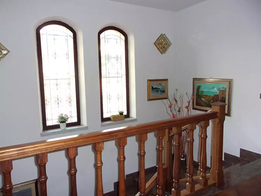 Immagine 18 di Villa in vendita  a Carrara