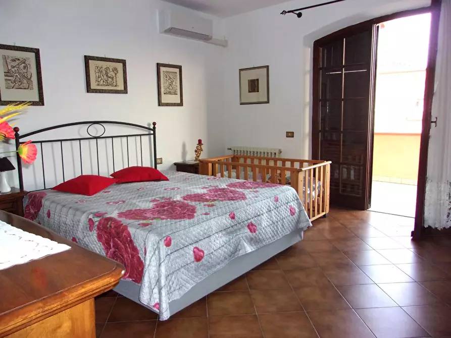 Immagine 28 di Villa in vendita  a Carrara