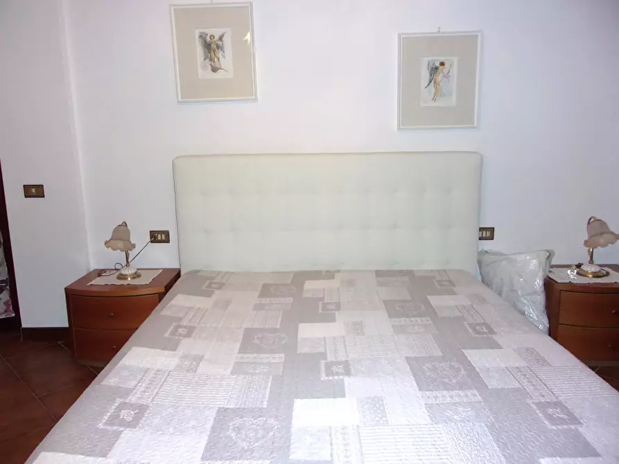 Immagine 38 di Villa in vendita  a Carrara