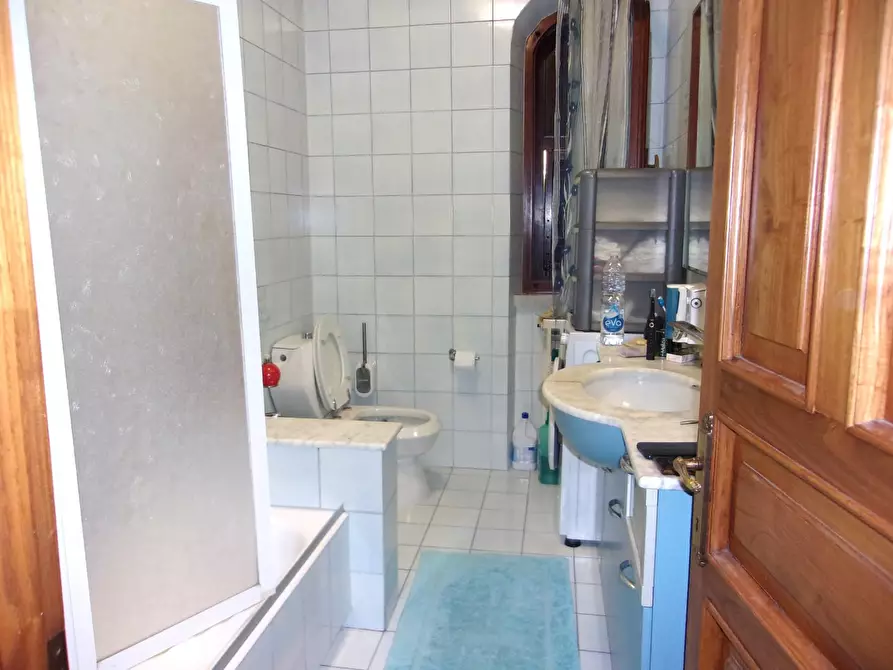 Immagine 64 di Villa in vendita  a Carrara