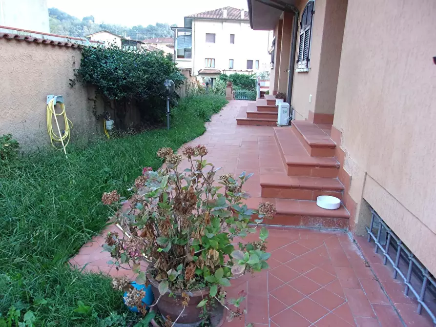 Immagine 56 di Villa in vendita  a Carrara