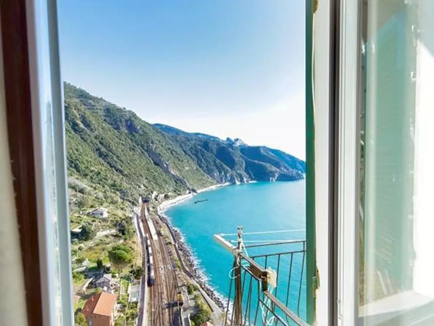 Immagine 16 di Appartamento in vendita  a Vernazza