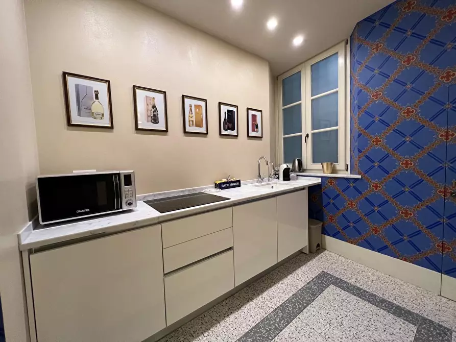 Immagine 5 di Appartamento in affitto  a Lucca