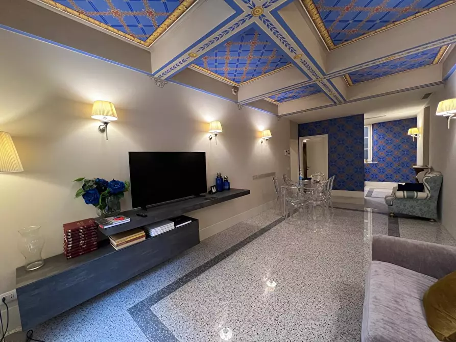 Immagine 4 di Appartamento in affitto  a Lucca