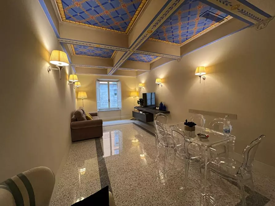 Immagine 2 di Appartamento in affitto  a Lucca