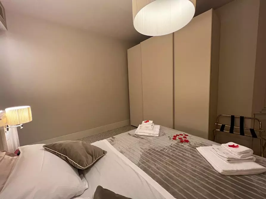 Immagine 15 di Appartamento in affitto  a Lucca