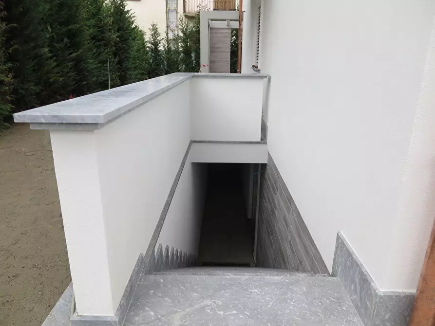 Immagine 6 di Villa in vendita  a Montignoso