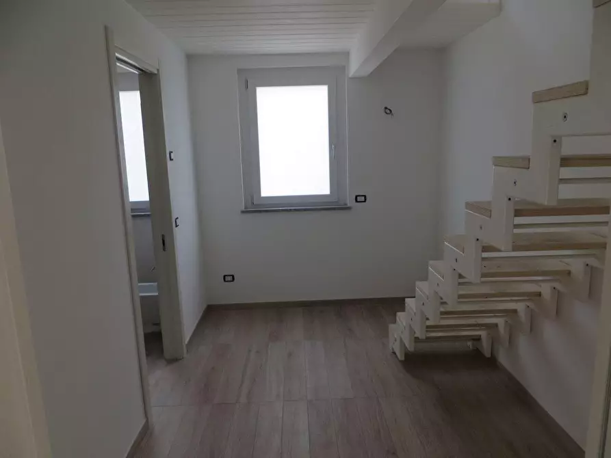 Immagine 14 di Villa in vendita  a Montignoso