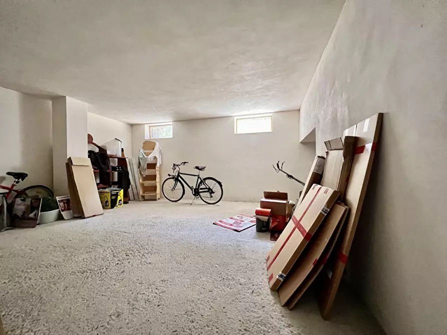 Immagine 15 di Appartamento in vendita  a Massa