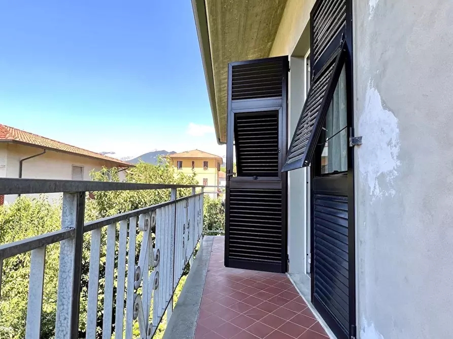 Immagine 13 di Appartamento in vendita  a Massa