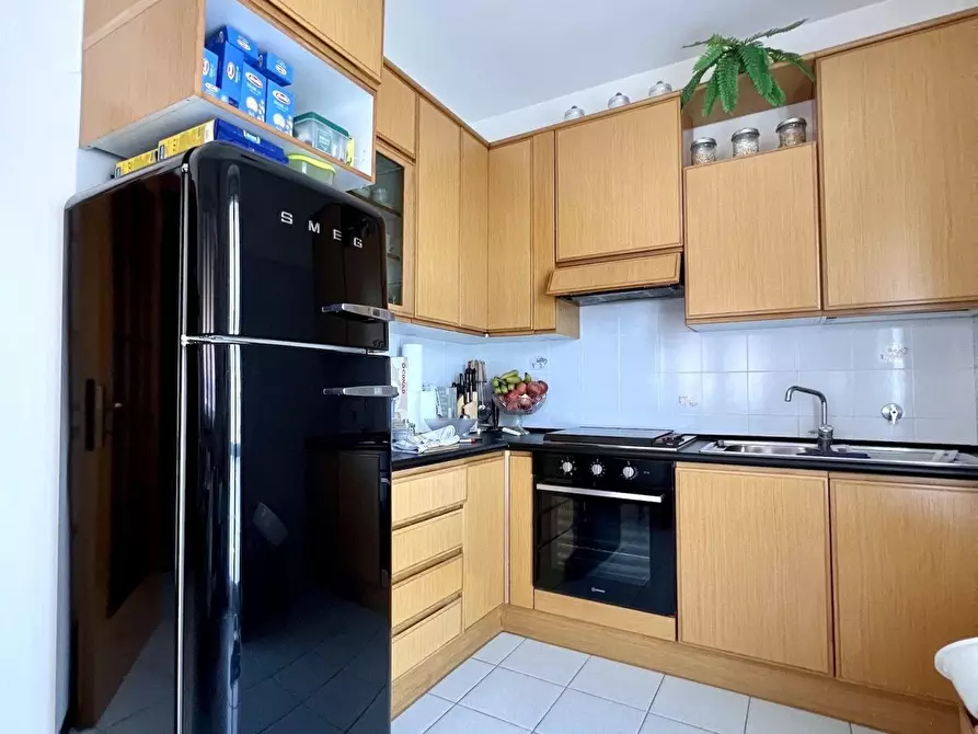 Immagine 4 di Appartamento in vendita  a Massa