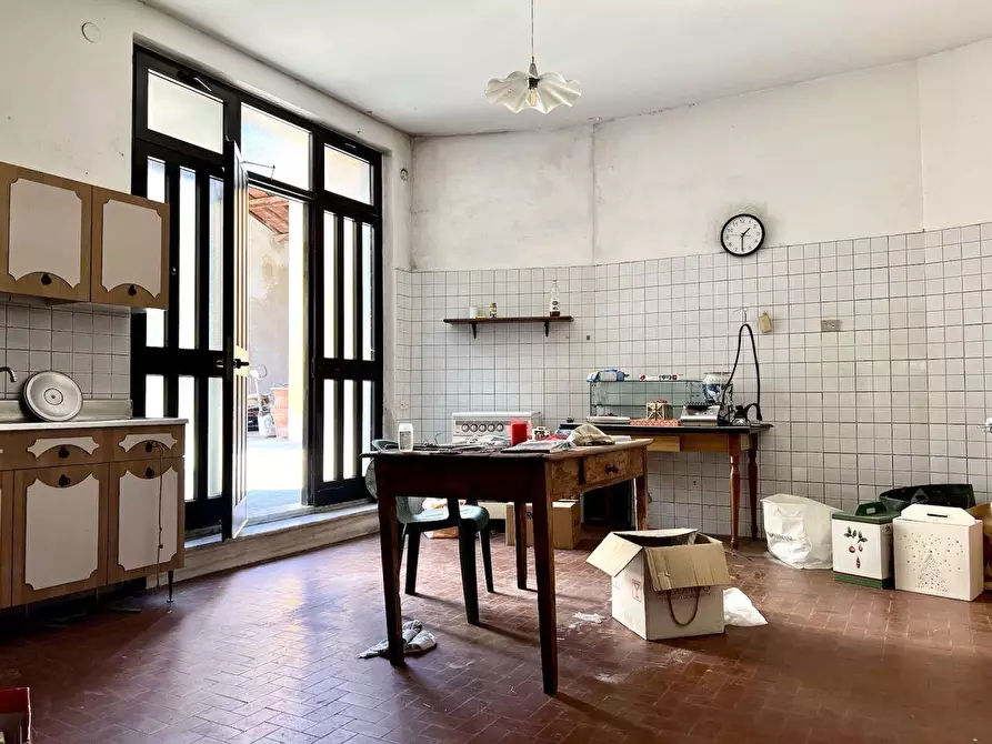 Immagine 14 di Casa semindipendente in vendita  a Massa