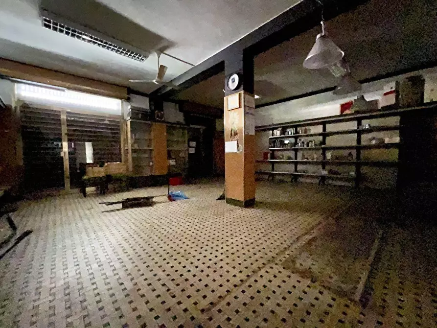 Immagine 19 di Casa semindipendente in vendita  a Massa