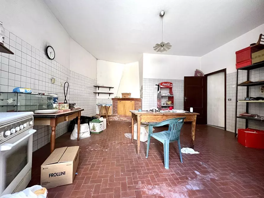 Immagine 15 di Casa semindipendente in vendita  a Massa