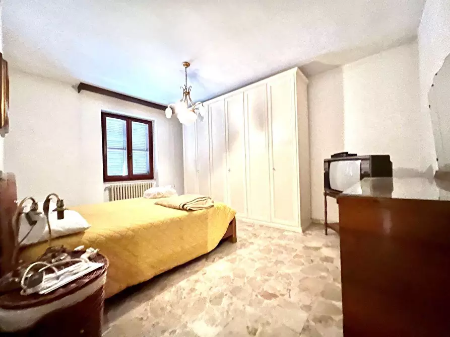 Immagine 10 di Casa semindipendente in vendita  a Massa