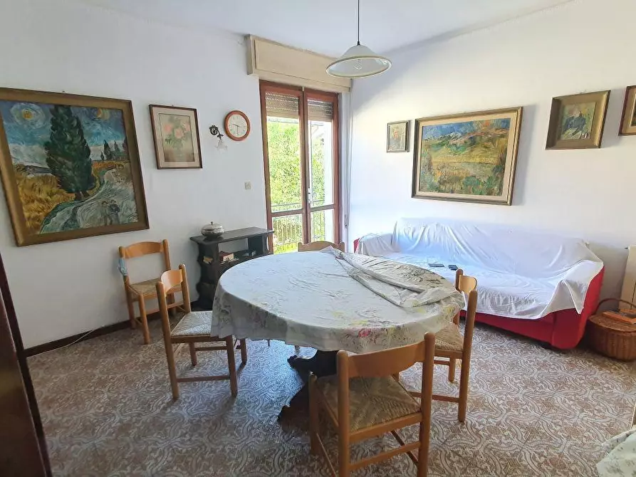 Immagine 4 di Appartamento in vendita  a Massa