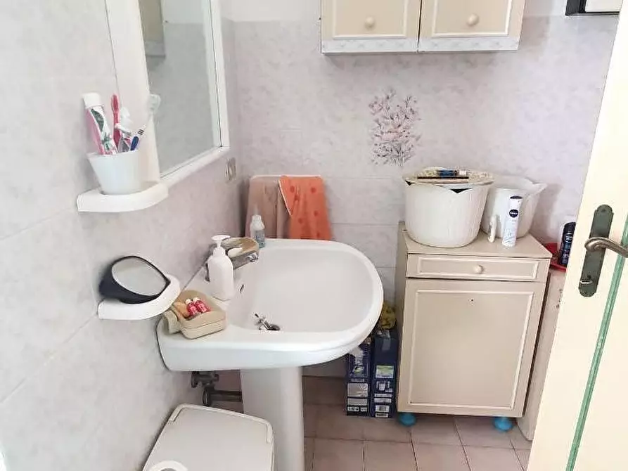 Immagine 12 di Appartamento in vendita  a Massa