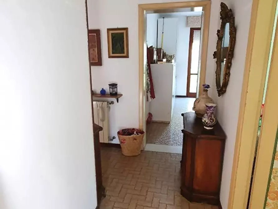 Immagine 16 di Appartamento in vendita  a Massa