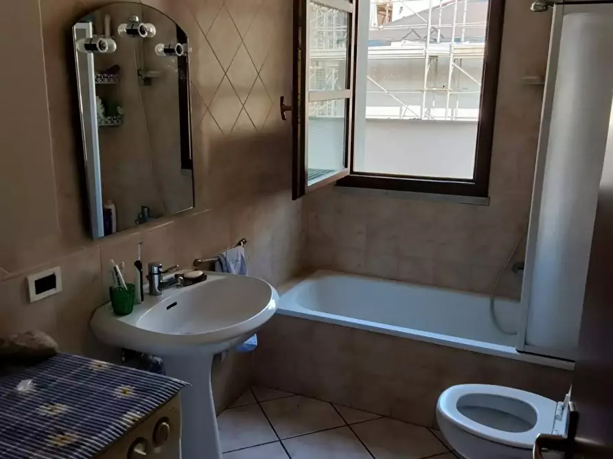 Immagine 18 di Appartamento in vendita  a Massa