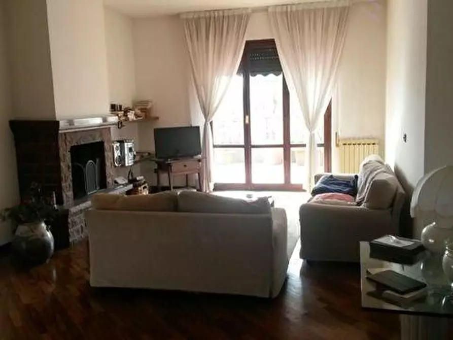 Immagine 3 di Mansarda in vendita  a Massa