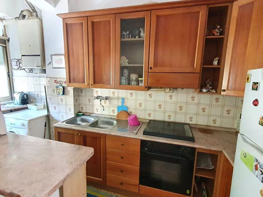 Immagine 7 di Appartamento in vendita  a Massa