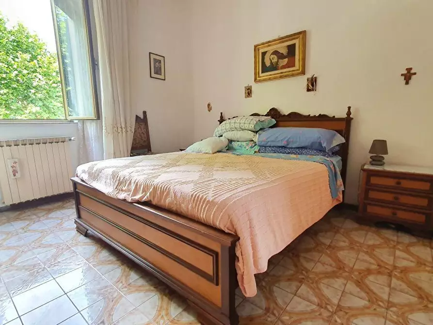 Immagine 12 di Appartamento in vendita  a Massa