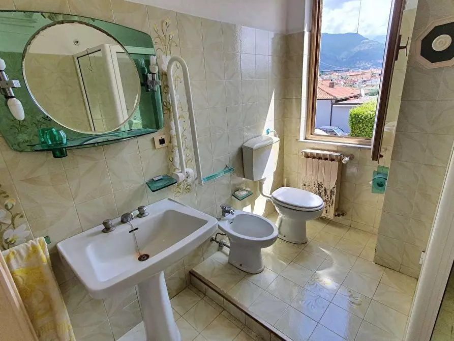 Immagine 16 di Appartamento in vendita  a Massa