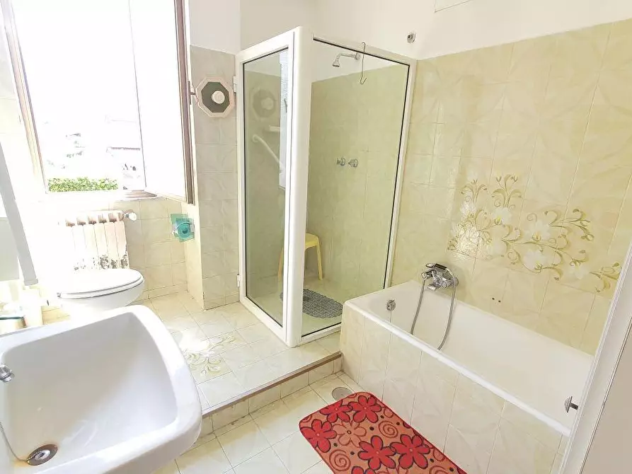 Immagine 15 di Appartamento in vendita  a Massa