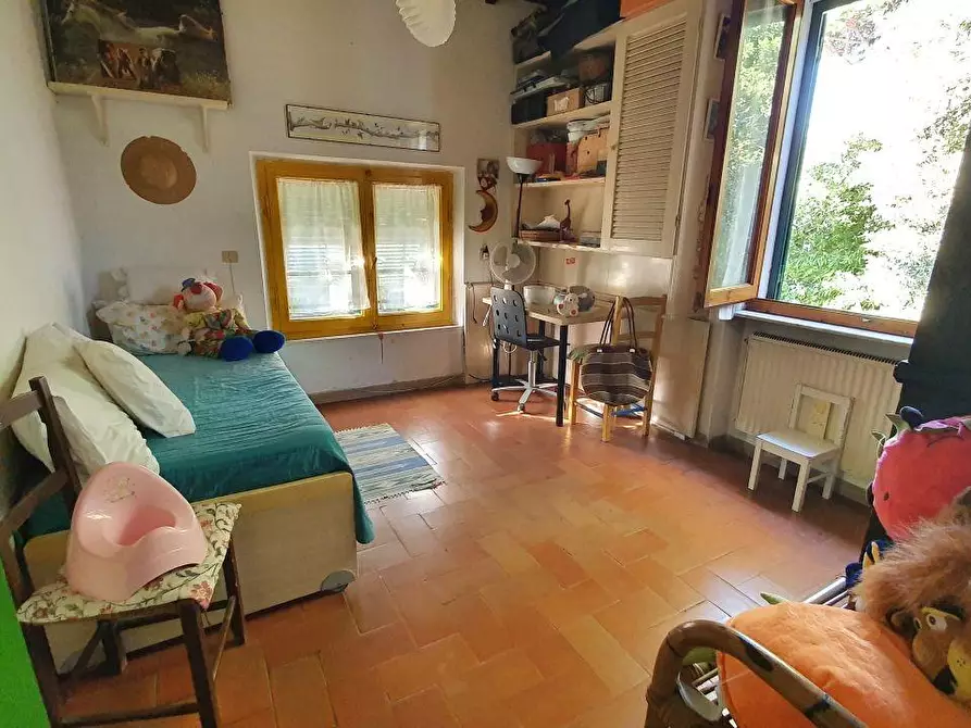 Immagine 16 di Villa in vendita  a Massa