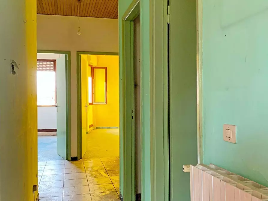 Immagine 14 di Appartamento in vendita  a Massa