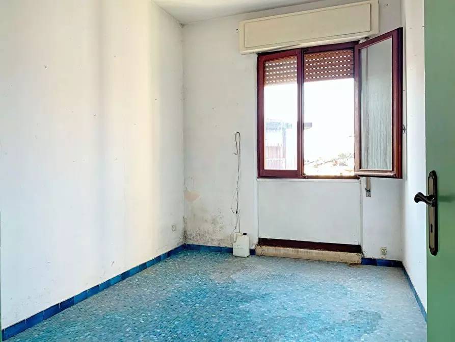 Immagine 6 di Appartamento in vendita  a Massa