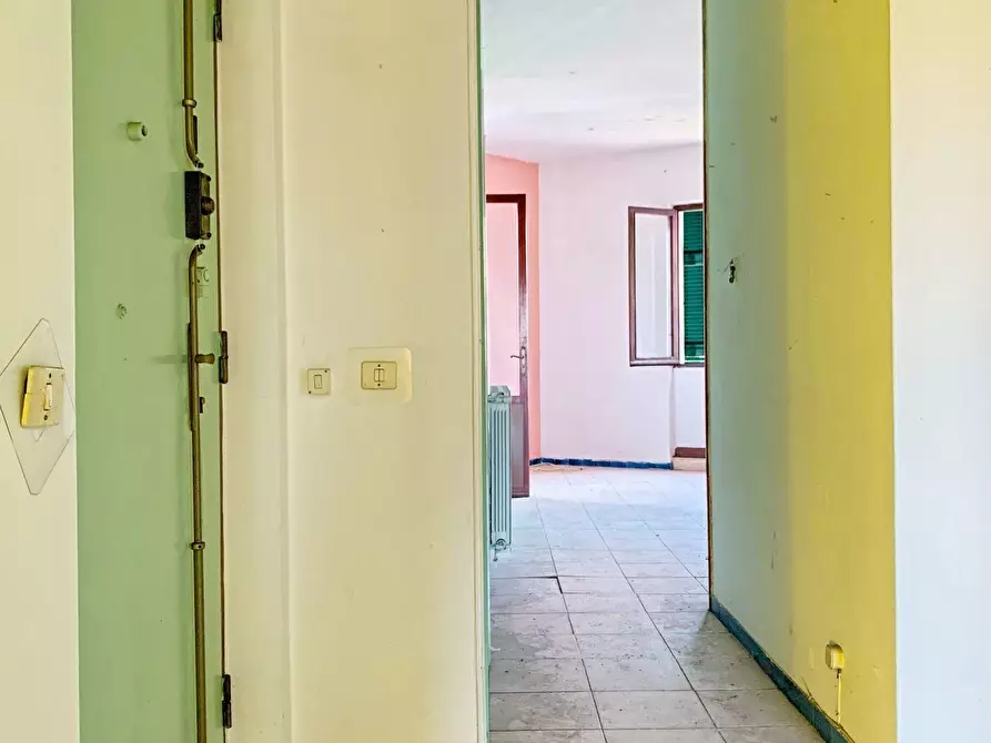 Immagine 13 di Appartamento in vendita  a Massa