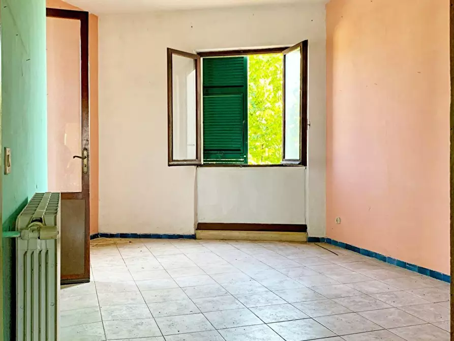 Immagine 4 di Appartamento in vendita  a Massa