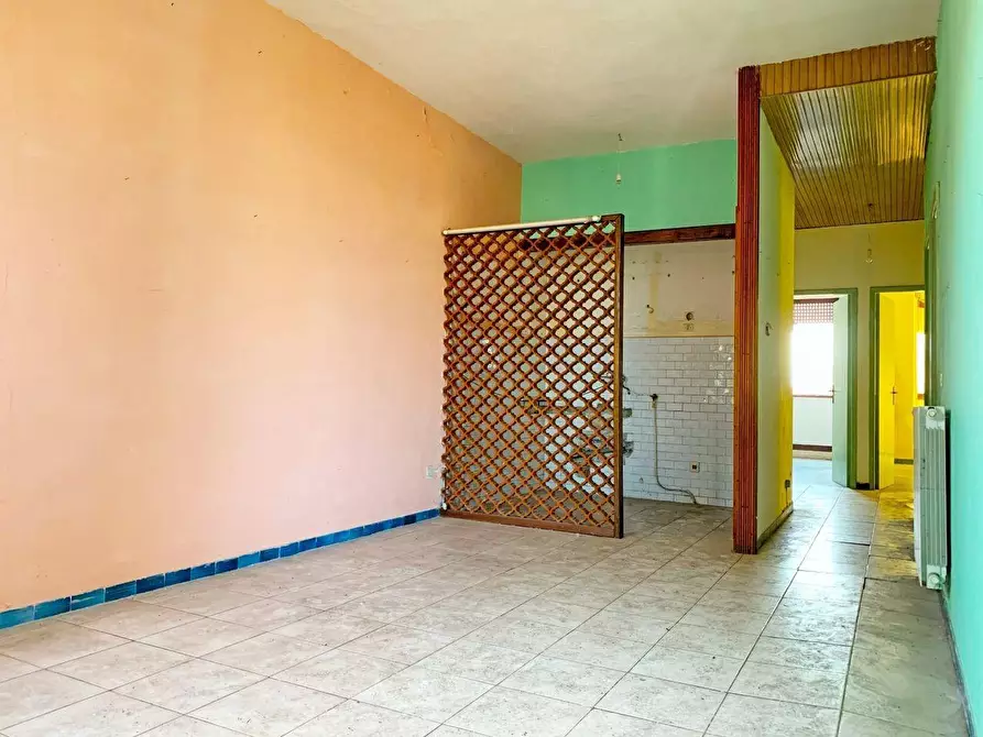 Immagine 2 di Appartamento in vendita  a Massa