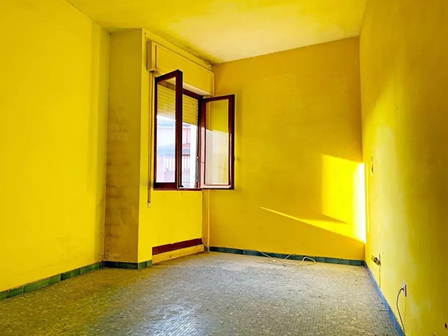 Immagine 9 di Appartamento in vendita  a Massa