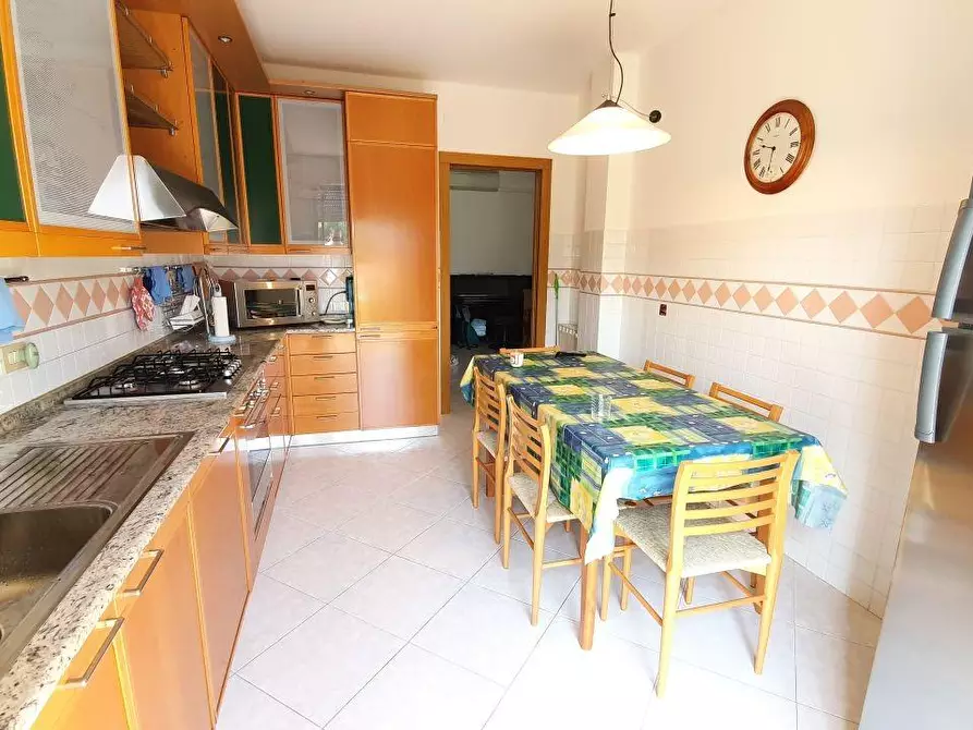 Immagine 7 di Appartamento in vendita  a Massa