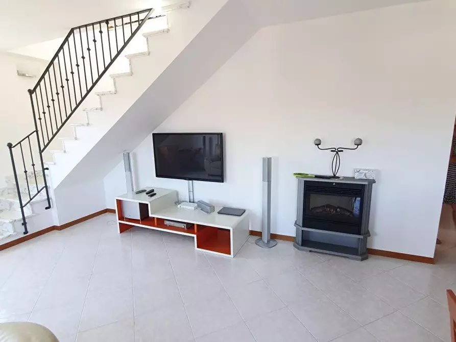 Immagine 5 di Appartamento in vendita  a Massa