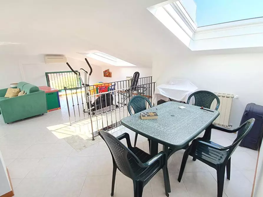 Immagine 17 di Appartamento in vendita  a Massa