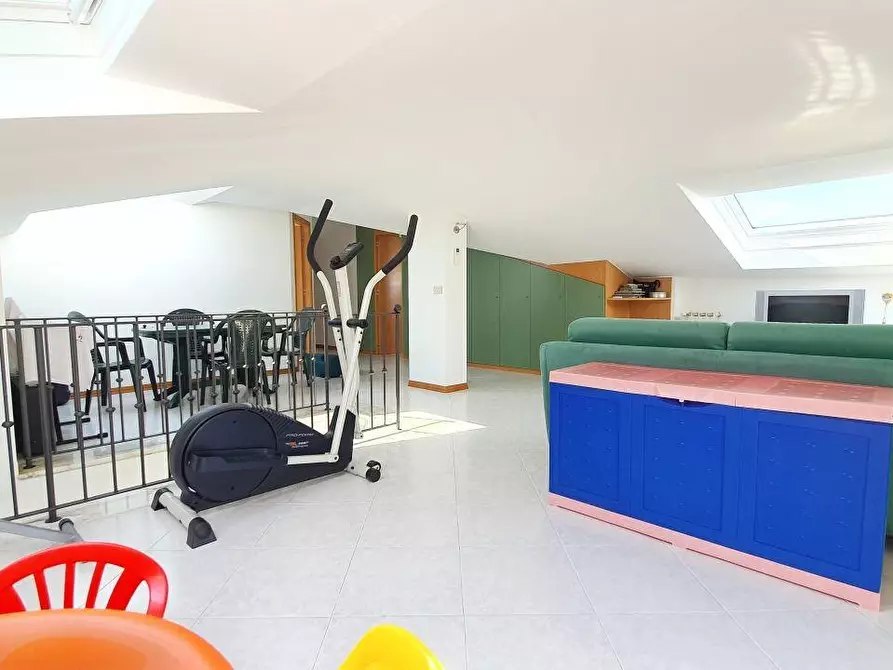 Immagine 18 di Appartamento in vendita  a Massa