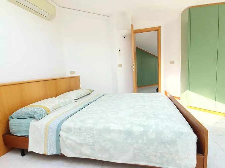 Immagine 21 di Appartamento in vendita  a Massa