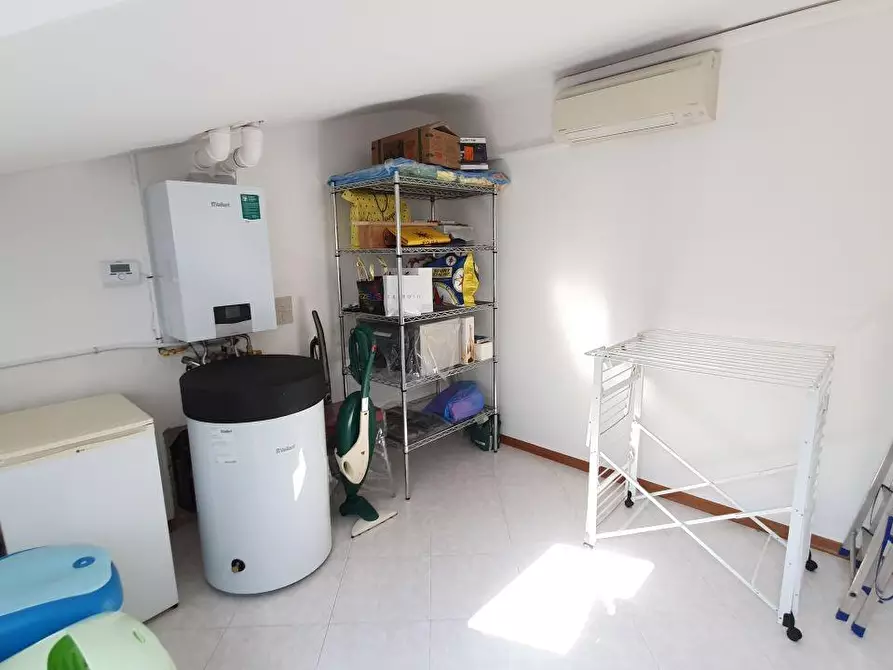 Immagine 29 di Appartamento in vendita  a Massa