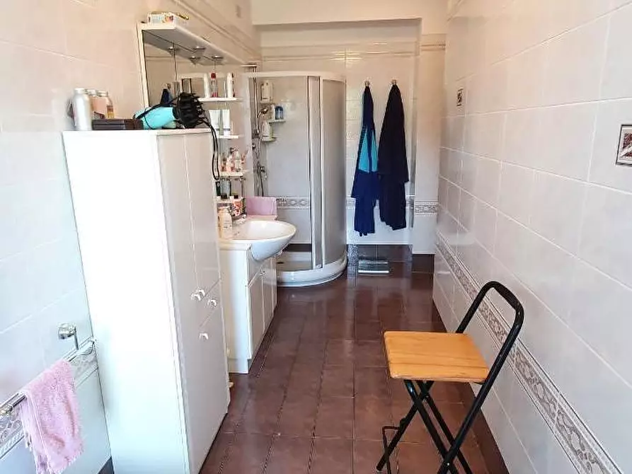 Immagine 11 di Appartamento in vendita  a Massa