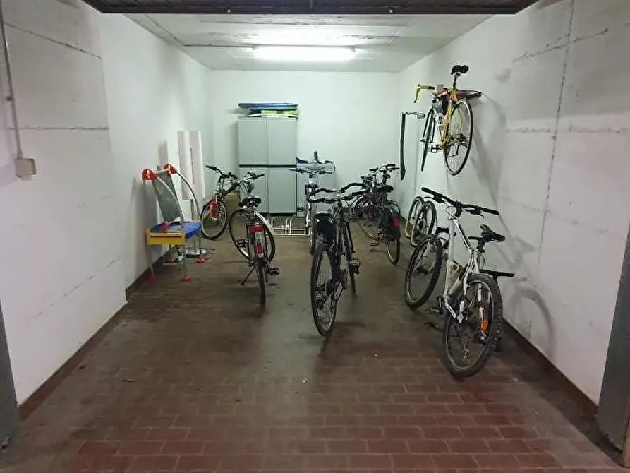 Immagine 30 di Appartamento in vendita  a Massa