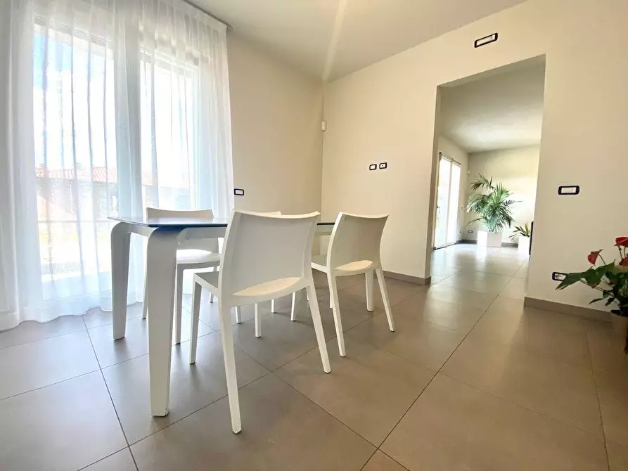 Immagine 11 di Casa bifamiliare in vendita  a Massa