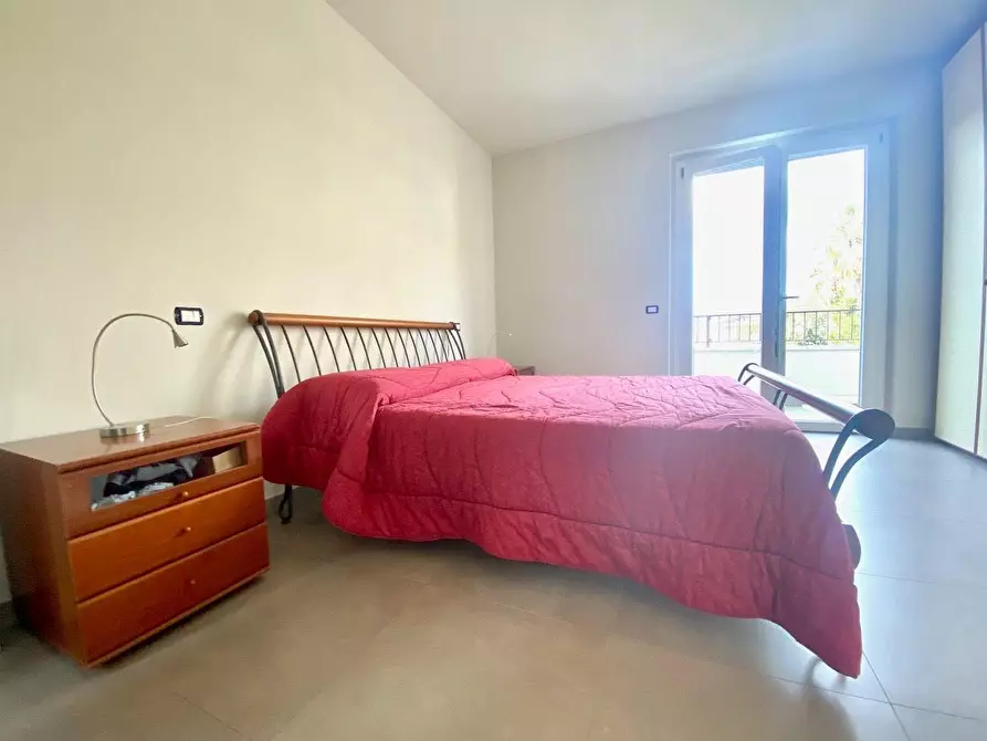 Immagine 20 di Casa bifamiliare in vendita  a Massa